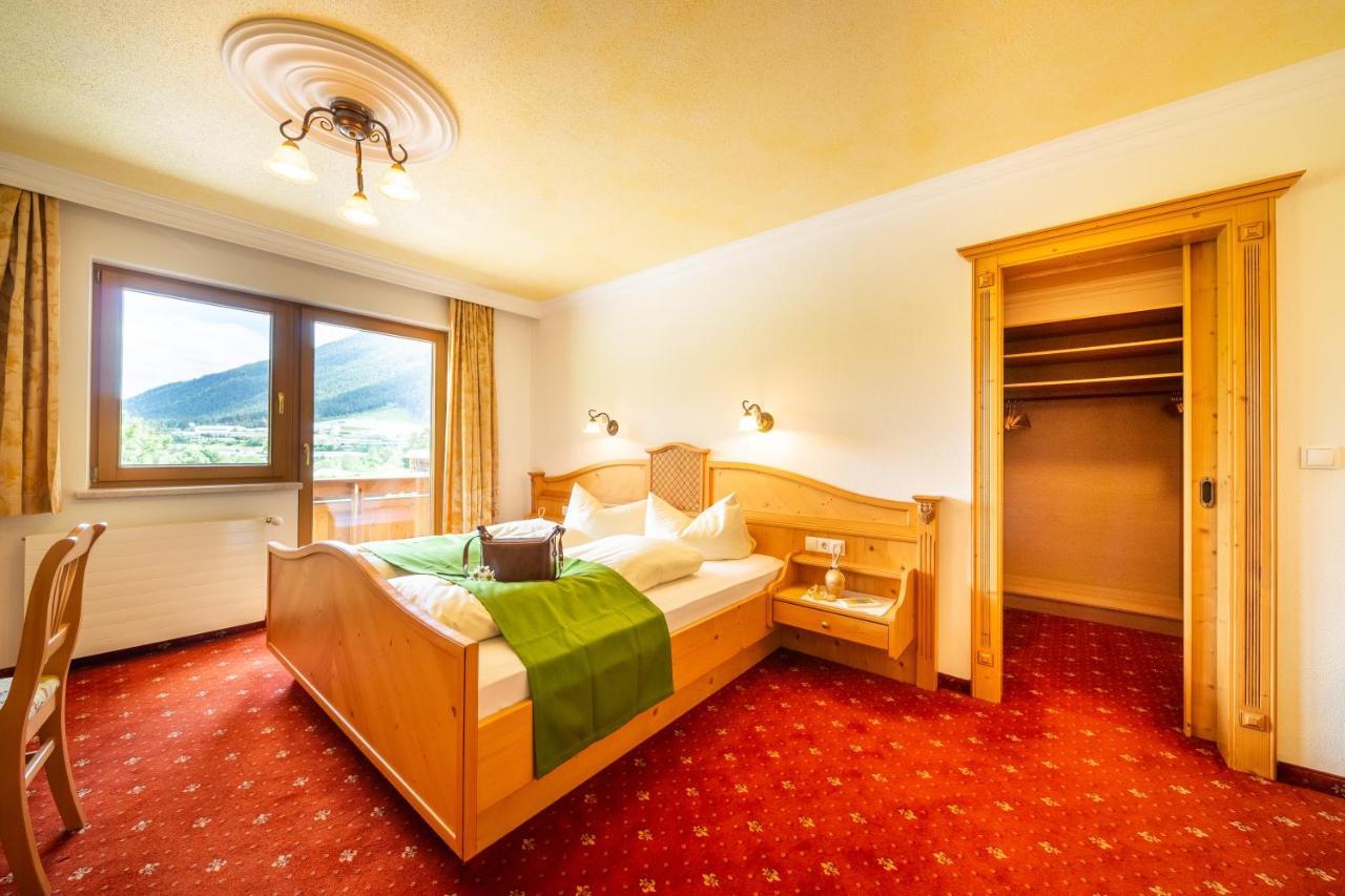 Biohotel Rastbichlhof Neustift im Stubaital Exterior photo