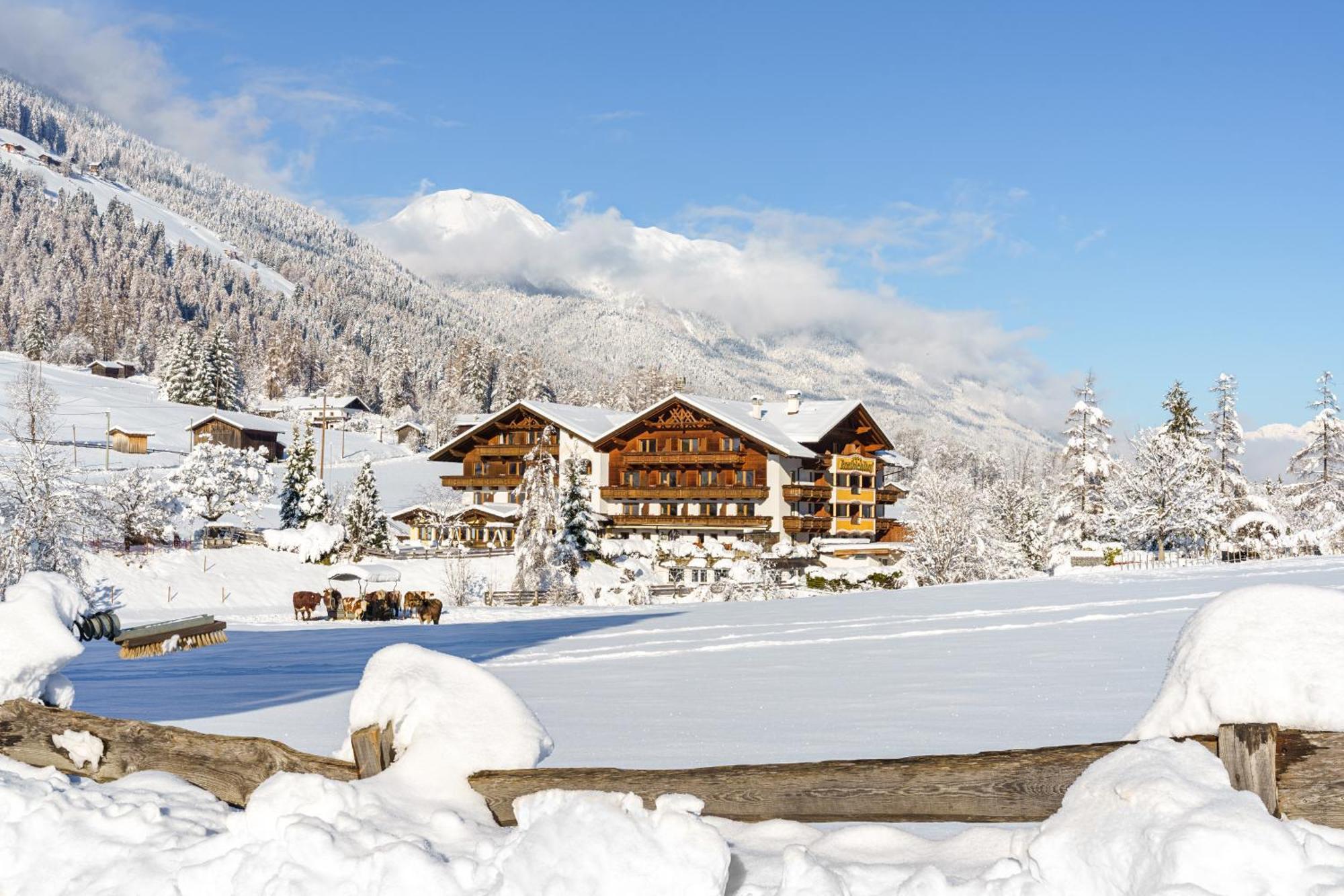 Biohotel Rastbichlhof Neustift im Stubaital Exterior photo